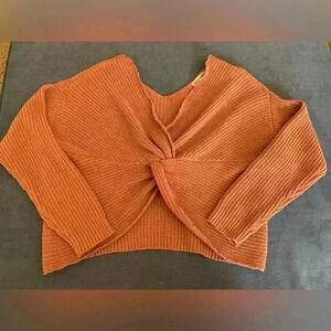 Woman’s Moon & Madison Mauve Pink Soft Knit Long Sleeve Knot Cropped Sweater